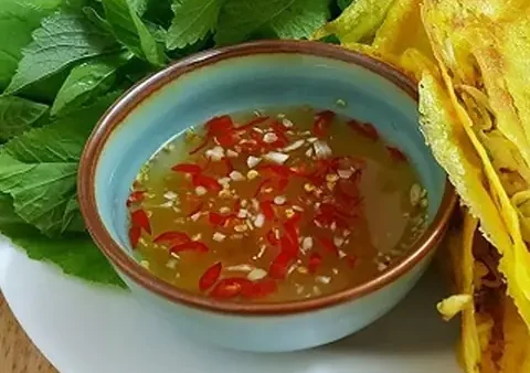 Nguyên Liệu Làm Bánh Xèo Miền Nam Chuẩn Vị: Bí Quyết Từ A-Z