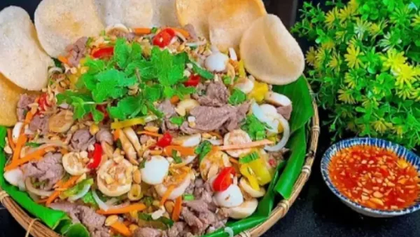 Nguyên Liệu Làm Gỏi Bò: Thịt Bò, Rau Củ, Sốt Và Gia Vị