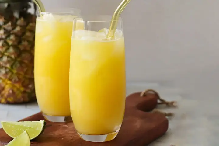 Nước Ép Dứa Gừng Muối: Tác Dụng, Cách Làm Và Thời Điểm Uống Tốt Nhất Nước Ép Dứa Gừng Muối: Tác Dụng, Cách Làm Và Thời Điểm Uống Tốt Nhất