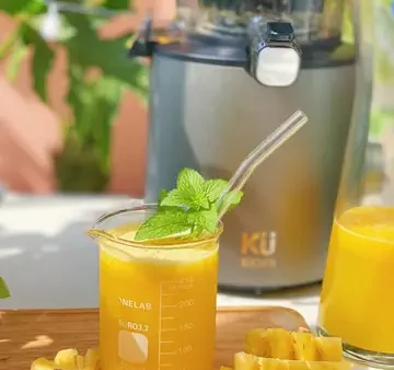 Nước Ép Dứa Gừng Muối: Tác Dụng, Cách Làm Và Thời Điểm Uống Tốt Nhất