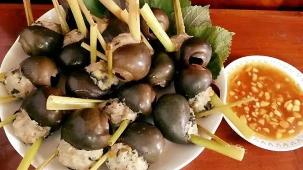 Ốc Bươu Nhồi Thịt 9 Ốc: Khám Phá Món Ngon, Địa Chỉ & Cách Chế Biến