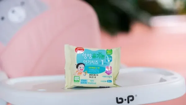 Phô Mai Tươi Cho Bé Ăn Dặm: Loại Nào Tốt, Bao Nhiêu Tuổi Ăn Được & Lưu Ý Quan Trọng