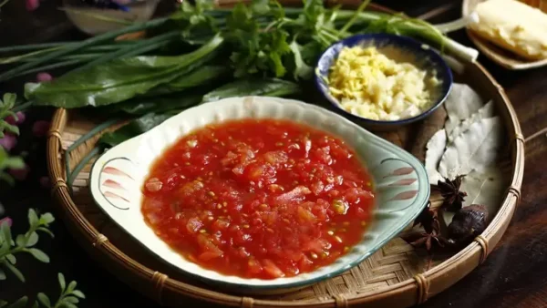 Phở Sốt Vang Là Gì? Khám Phá Món Ăn Giao Thoa Giữa Đông Tây & Cách Chế Biến Chuẩn Vị