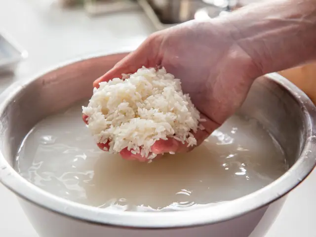 Quy Trình Làm Bún Tươi Chuẩn: Hướng Dẫn Từ A-Z Cho Người Mới Bắt Đầu Quy Trình Làm Bún Tươi Chuẩn: Hướng Dẫn Từ A-Z Cho Người Mới Bắt Đầu