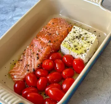 Pasta Tôm Hùm Xông Khói Sốt Cà Chua: Công Thức Chuẩn Vị Ngon Bất Ngờ