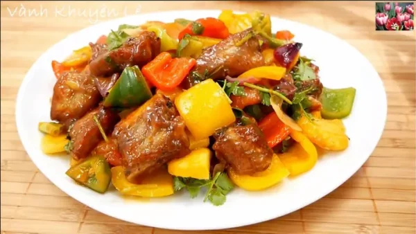 Cách Làm Sườn Xào Chua Ngọt Vành Khuyên: Công Thức Chuẩn Vị Ngon