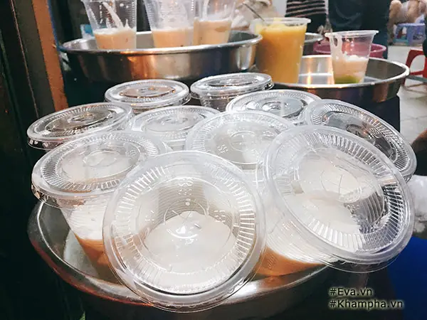 Tàu Hũ Đá Trương Định: Hương Vị Thanh Mát Đậm Đà & Bò Bía Giòn Ngon Nức Tiếng Tàu Hũ Đá Trương Định: Hương Vị Thanh Mát Đậm Đà & Bò Bía Giòn Ngon Nức Tiếng