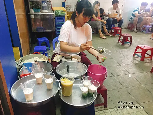 Tàu Hũ Đá Trương Định: Hương Vị Thanh Mát Đậm Đà & Bò Bía Giòn Ngon Nức Tiếng Tàu Hũ Đá Trương Định: Hương Vị Thanh Mát Đậm Đà & Bò Bía Giòn Ngon Nức Tiếng