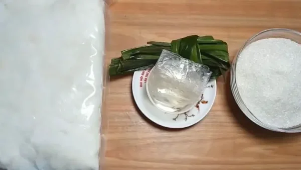 Thạch Dừa Thô Làm Từ Gì? Khám Phá Quy Trình Tạo Nên Món Tráng Miệng Dai Giòn
