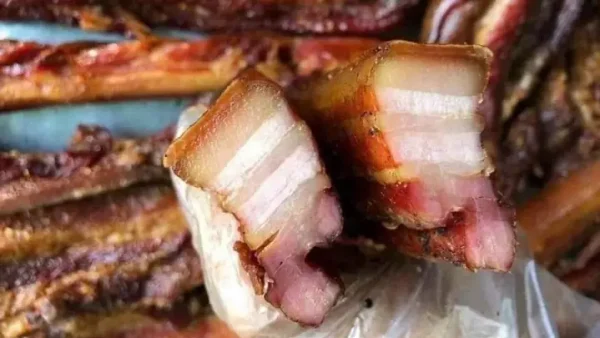Thịt Ba Chỉ Gác Bếp: Hướng Dẫn Chi Tiết Từ Cách Làm Đến Thưởng Thức Chuẩn Vị Tây Bắc