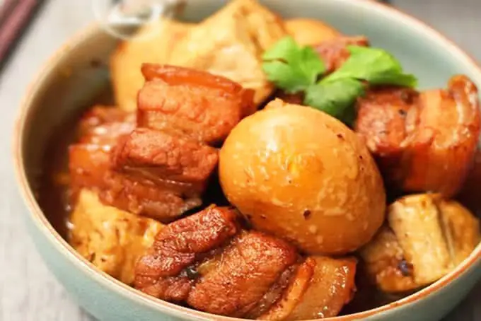 Thịt Kho Trứng Tiếng Anh Là Gì? Tên Gọi & Cách Diễn Đạt Chuẩn Xác Thịt Kho Trứng Tiếng Anh Là Gì? Tên Gọi & Cách Diễn Đạt Chuẩn Xác