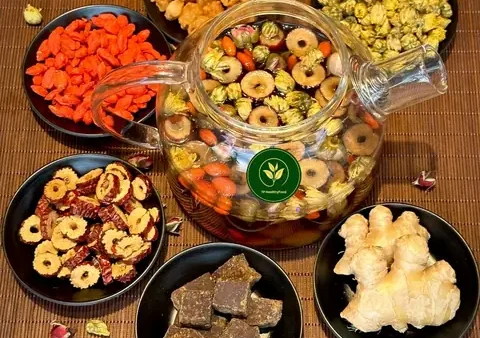 Trà Hoa Cúc Kỷ Tử: Tác Dụng, Cách Pha & Lưu Ý Giúp Thanh Nhiệt, An Thần