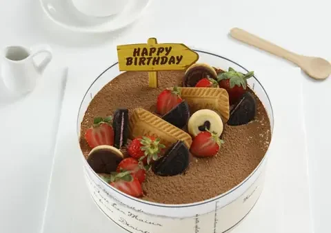 20+ Ý Tưởng Trang Trí Bánh Tiramisu Đẹp Mắt & Đơn Giản Nhất 2024