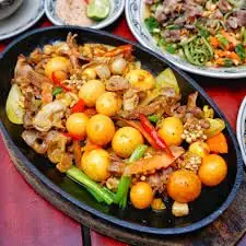 Cách Làm Tràng Trứng Non Cháy Tỏi Ngon Xì Xèo Ở Hà Nội