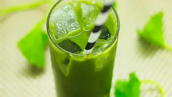 Uống Rau Má Sữa Tốt Không? Tác Dụng, Lưu Ý Và Ai Nên Tránh