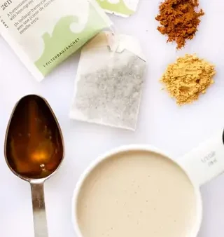 Green Tea Latte Là Gì? Cách Làm Đơn Giản & Lợi Ích Sức Khỏe