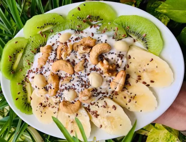 Cách Làm Sữa Chua Tại Nhà: Công Thức Đơn Giản, Dẻo Mịn Thành Công 100% Cách Làm Sữa Chua Tại Nhà: Công Thức Đơn Giản, Dẻo Mịn Thành Công 100%