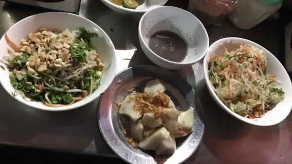 Xôi Đỗ Đen Chợ Lương Văn Can: Địa Chỉ, Giá Và Bí Quyết Chinh Phục Thực Khách