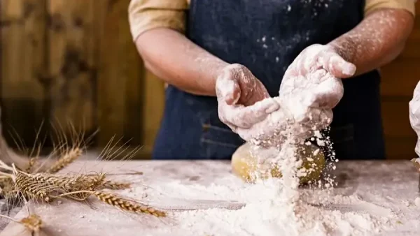 Bột Mì Làm Bánh Bông Lan: Chọn Số 8 Hay Số 11 Và Cách Dùng