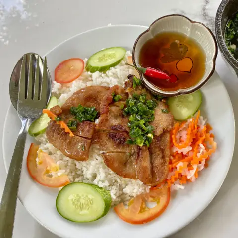 Cách Làm Cá Tai Tượng Hấp Hồng Kông Tại Nhà: Chuẩn Vị, Không Tanh Và Không Khô Cách Làm Cá Tai Tượng Hấp Hồng Kông Tại Nhà: Chuẩn Vị, Không Tanh Và Không Khô