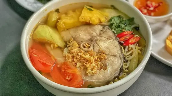 Cách Nấu Đầu Cá Bớp Thơm Ngon, Không Tanh: Công Thức Canh Chua Dễ Làm