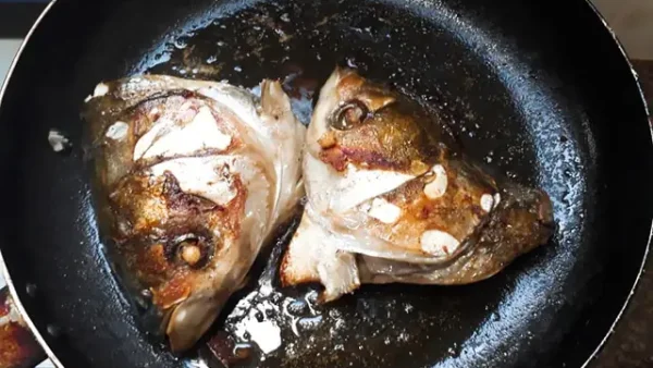Cách Nấu Canh Chua Đầu Cá Ngon: Không Tanh, Ngọt Nước Và Dễ Ăn Cơm