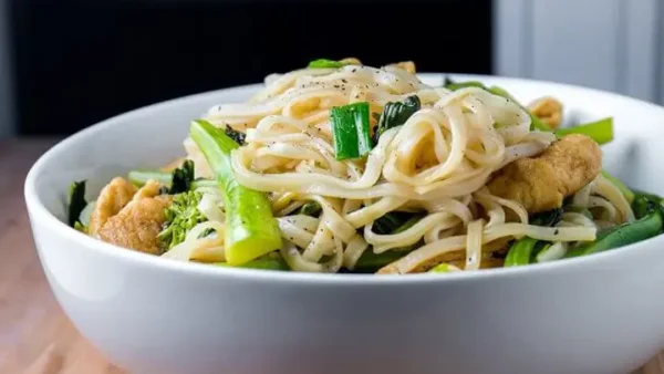 Cách Nấu Phở Xào Chay Ngon, Dai Mềm Và Không Dính Chùm