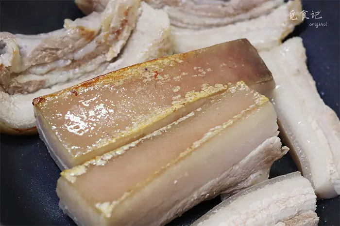 Cách Nấu Thịt Ba Góc Kho Đậm Đà, Mềm Thơm Cho Bữa Cơm Gia Đình Cách Nấu Thịt Ba Góc Kho Đậm Đà, Mềm Thơm Cho Bữa Cơm Gia Đình