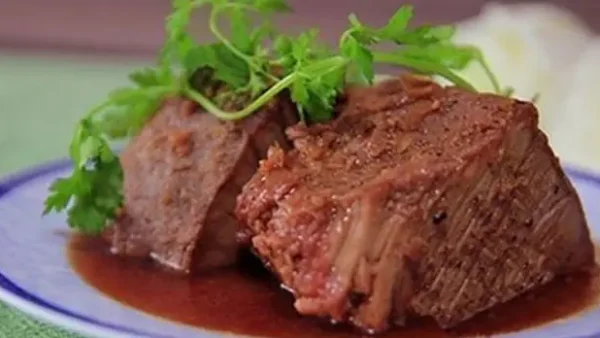 Cách Nấu Thịt Bung Ngày Tết Mềm Béo, Vàng Đẹp Kiểu Nghệ An