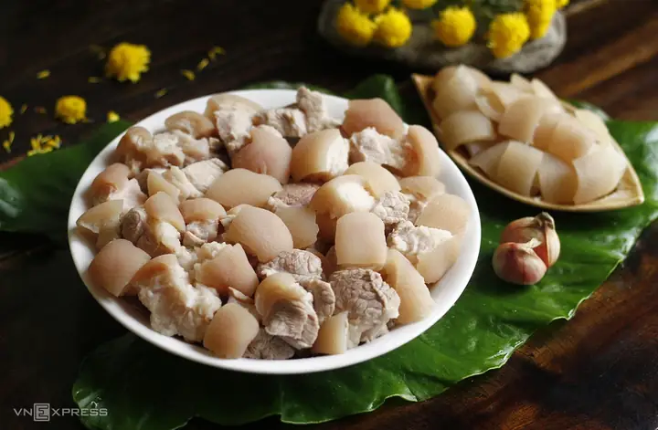 Cách Nấu Thịt Đông Mùa Hè Trong Veo, Cứng Như Thạch: Bí Quyết Thành Công Không Cần Trời Lạnh Cách Nấu Thịt Đông Mùa Hè Trong Veo, Cứng Như Thạch: Bí Quyết Thành Công Không Cần Trời Lạnh