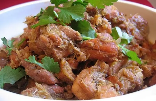 Cách Nấu Thịt Gà Đông Tảo Ngon Mềm, Đậm Vị Tại Nhà Cách Nấu Thịt Gà Đông Tảo Ngon Mềm, Đậm Vị Tại Nhà