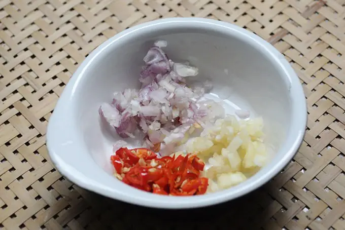 Cách Nấu Thịt Heo Xào Lăn Từng Bước: Thịt Mềm, Thơm Lừng, Dễ Làm Tại Nhà Cách Nấu Thịt Heo Xào Lăn Từng Bước: Thịt Mềm, Thơm Lừng, Dễ Làm Tại Nhà