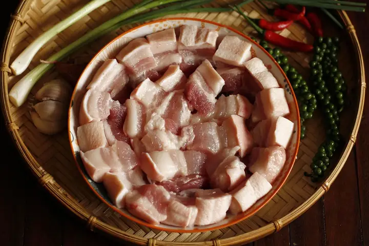 Cách Nấu Thịt Kho Tộ Thơm Ngon, Đậm Vị Và Cực Bắt Cơm Cách Nấu Thịt Kho Tộ Thơm Ngon, Đậm Vị Và Cực Bắt Cơm