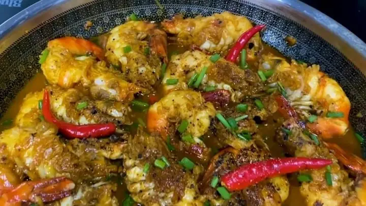 Cách Nấu Tôm Càng Xanh Kho Tàu Với Nước Dừa, Đậm Đà Và Dễ Làm Tại Nhà Cách Nấu Tôm Càng Xanh Kho Tàu Với Nước Dừa, Đậm Đà Và Dễ Làm Tại Nhà