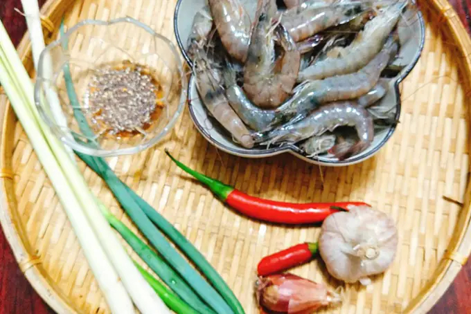 Cách Làm Tôm Rang Mặn Ngọt Vàng Óng, Giòn Thấm Vị Chuẩn Vị Nhà Hàng + 3 Biến Thể Dễ Làm Cách Làm Tôm Rang Mặn Ngọt Vàng Óng, Giòn Thấm Vị Chuẩn Vị Nhà Hàng + 3 Biến Thể Dễ Làm