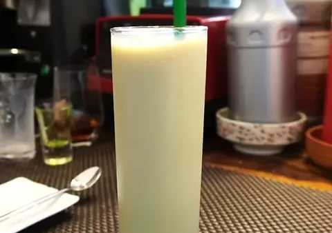 Cách Nấu Trà Sữa Lá Dứa Tại Nhà: Công Thức Và Tỷ Lệ Pha