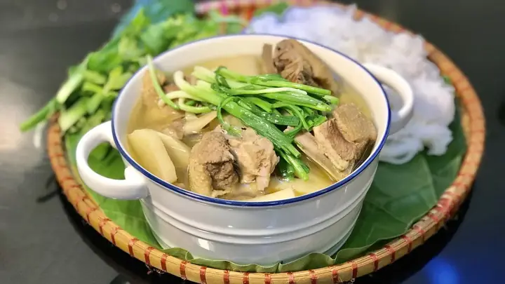 Cách Nấu Vịt Om Sấu Nước Cốt Dừa: Thịt Mềm, Thơm Và Chua Thanh