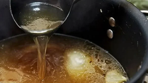 Cách Nấu Vịt Tiềm Bắc Kinh Thuốc Bắc Tại Nhà (kèm Mì)