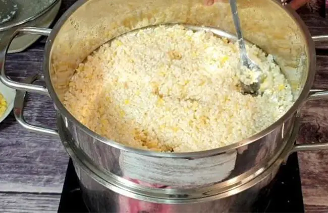 Cách Nấu Xôi Đậu Phộng Bằng Bếp Ga: Dẻo Thơm, Đậu Mềm, Không Nhão Cách Nấu Xôi Đậu Phộng Bằng Bếp Ga: Dẻo Thơm, Đậu Mềm, Không Nhão