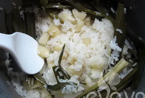 Cách Nấu Xôi Khoai Mì Dẻo Mềm Từ Nếp Và Khoai Mì Tươi