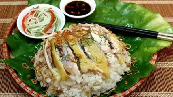 Cách Nấu Xôi Khúc Hải Phòng Tại Nhà: Vỏ Dẻo, Nhân Đậu Xanh Thịt Ba Chỉ