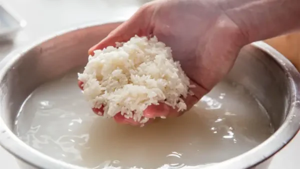 Cách Nấu Xôi Với Tinh Bột Nghệ Vàng Đậm Đà, Dẻo Từng Hạt