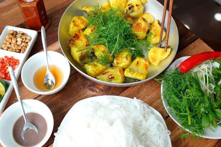 Top Quán Chả Cá Ngon Ở Hà Nội: Lã Vọng Và Các Địa Chỉ Đáng Ghé